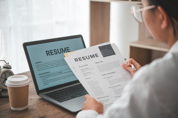 Découvrez des modèles gratuits : lettre motivation, cv, textes et plus