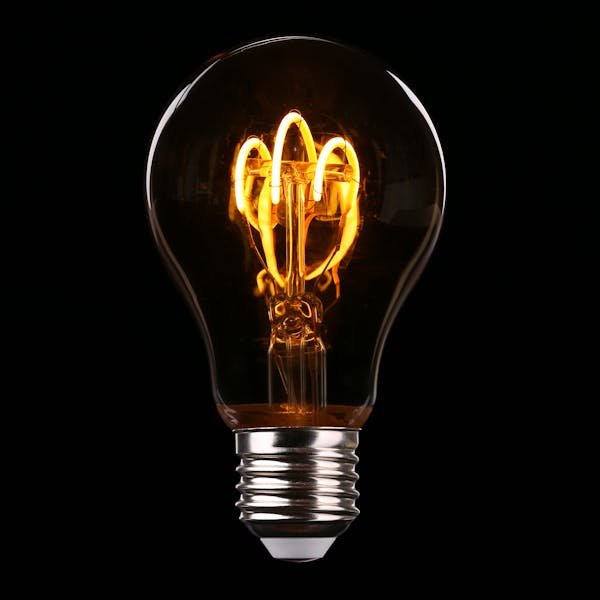 Moteurs à biomasse : comprendre les impacts sur vos impôts et électricité
